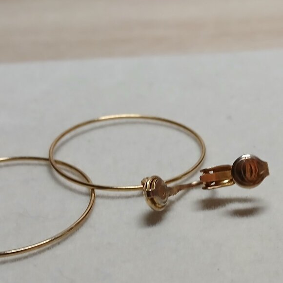 Vintage Gold Tone Clip On Hoop Earrings Costume Jewelry #80W - Picture 2 of 13